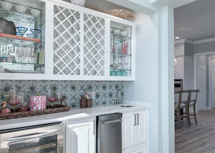 Seaside Palms By Gsvr - Renovated Luxury Beachfront Retreat With Glass - Free Activities And Golf