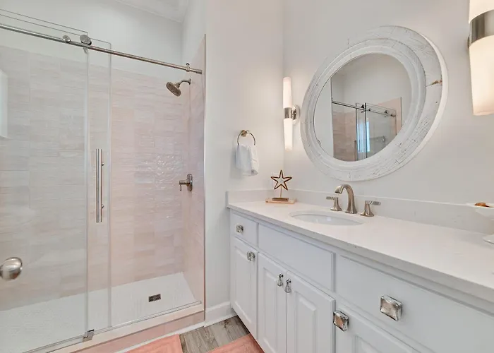 Seaside Palms By Gsvr - Renovated Luxury Beachfront Retreat With Glass - Free Activities And Golf Holiday home Gulf Shores